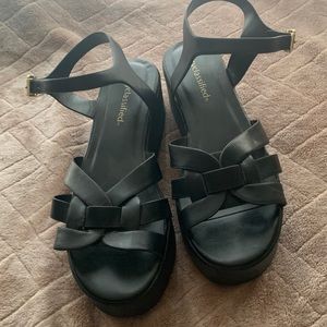 Little back platforms that also don’t fit anymore. :(